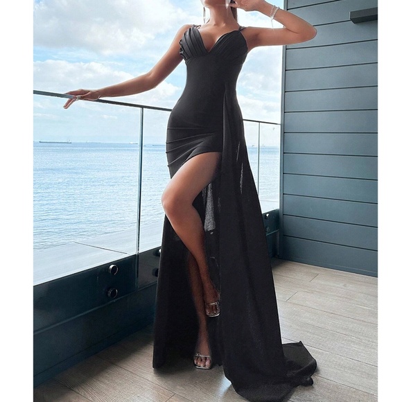 Luxe Black Plunging Neck Ruched Fitted Party Evening Wedding Dress - Picture 1 of 5